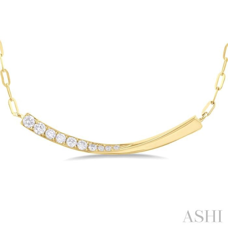 1/10 Ctw Smile Face Bar Round Cut Diamond Paperclip Necklace in 10K Yellow Gold
